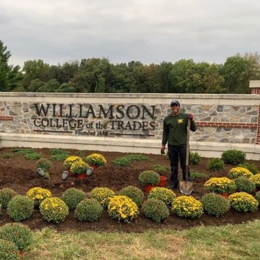 About Righthand Landscaping LLC
